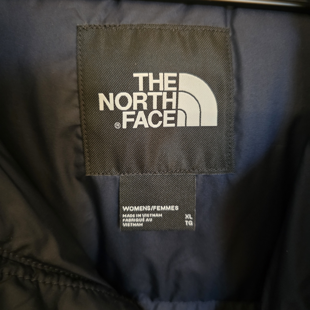 NWOT. The North Face 550 Dark Blue Puffer Jacket - Picture 4 of 9